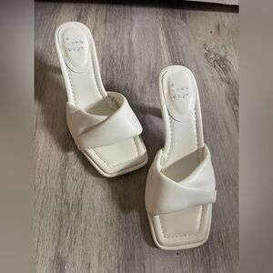 A New Day Monica Pump Heels White Open Toe Women’s size 6